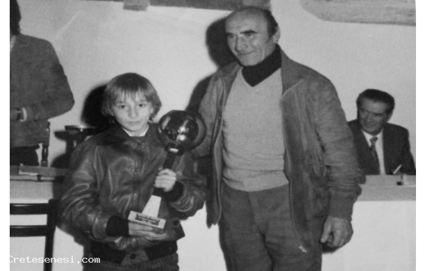 1984 - Premio a un giovanissimo podista