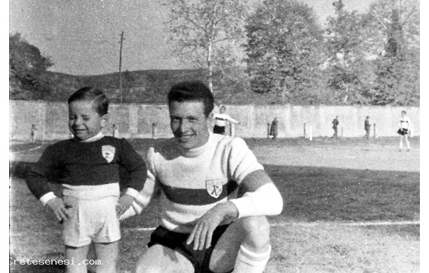 1954 - Il veterano e l'aspirante calciatore