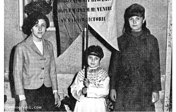 1966 - Processione del Venerdì Santo. Foto ricordo