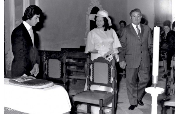 1972, Luned 31 Luglio - Rossano e Daniela all'altare nella chiesina della Pievina