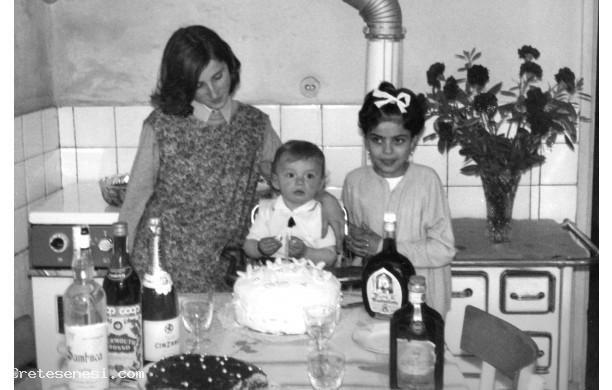 1969, Lunedì 26 Mggio - Primo compleanno di Daniele con la cugine