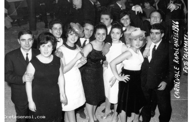 1966 - Gruppo di ascianesi al Teatro del Popolo