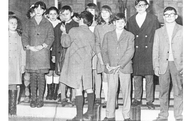 1968 - Recita di ragazzi in chiesa