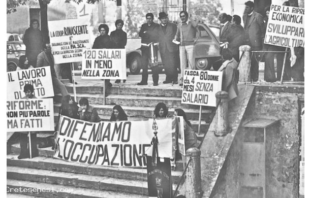 1975 - Manifestazione pubblica a sostegno delle lavoratrici azienda FASCA