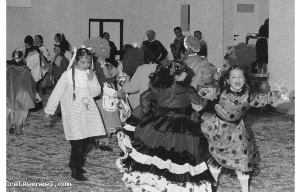 1986 - Carnevale nella palestra della scuola