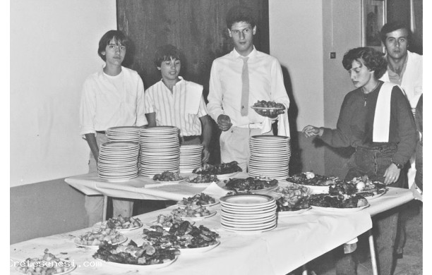 1983 -03- Garbo d'Oro, la squadra del servizio ai tavoli