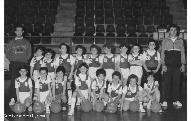 1983 - Squadra di Mini Basket locale