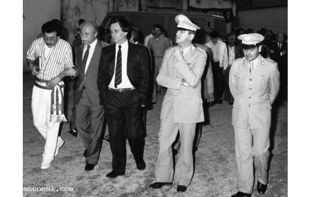 1986 - 19° Mostra Mercato Ascianese: Il Sindaco con il Vice Presidente MPS