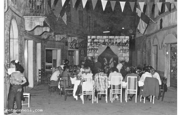 1987 - Cena dei Menciaioli, apparecchiatura a semicerchio