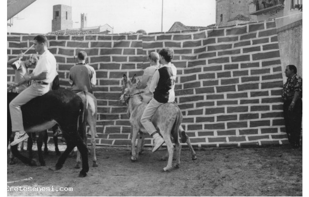 1994 - i ciuchi alla prova dello sfondamento del muro