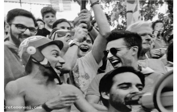 2018 - Tutti intorno al fantino vittorioso