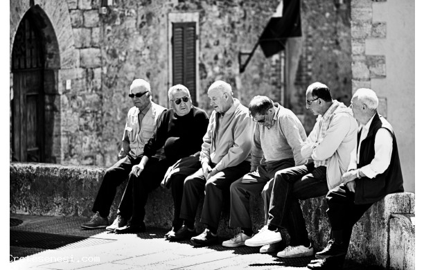 2011 - Combriccola di pensionati al murellino di piazza alle Serre