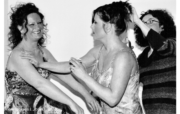 2007? - Due belle signore pronte per un sfilata?