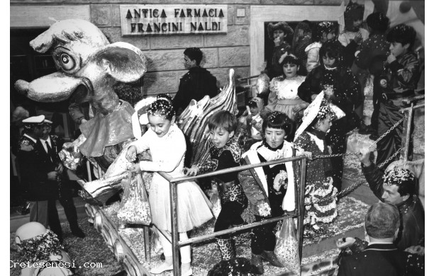 1989 - il carro dei Topolini alla sfilata di Carnevale