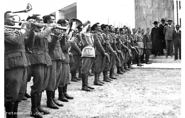 1937, Sabato 27 Novembre - Picchetto d'onore e Fanfara della Milizia