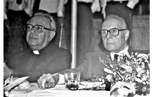 1980 - Garbo d’Oro, alcune autorità presenti al tavolo di presidenza
