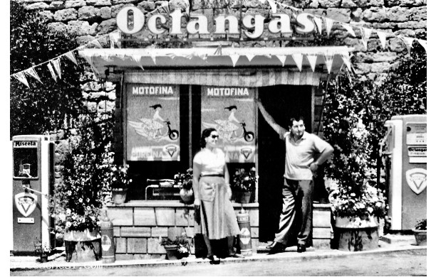 1954 - Lorena e Aldo, i primi gestori del distributore
