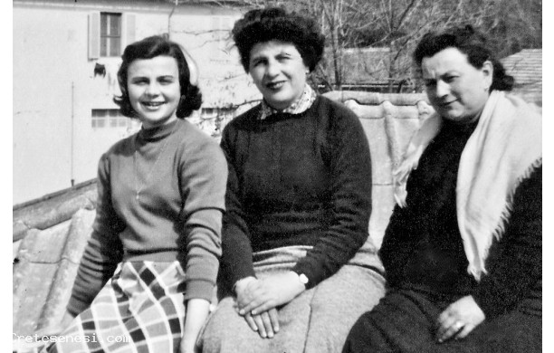 1953? - Tre donne di via Oberdan, ve le ricordate?