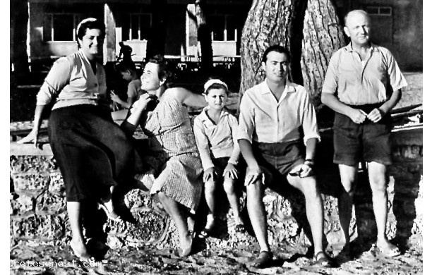 1957, Giovedi 11 Luglio - I Mancini al mare
