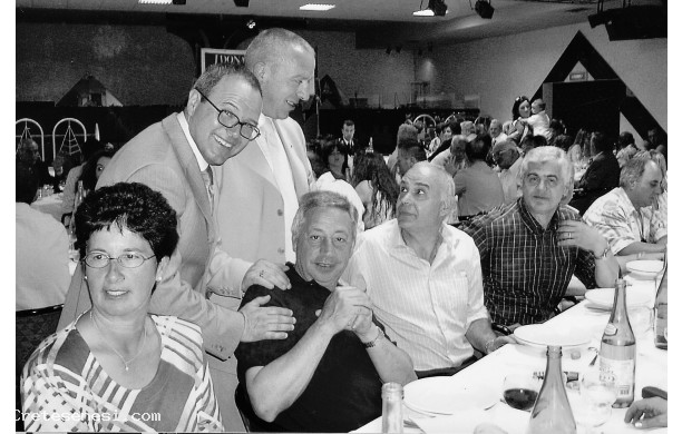 2003- Festa del Donatore: Gruppo di amici a tavola