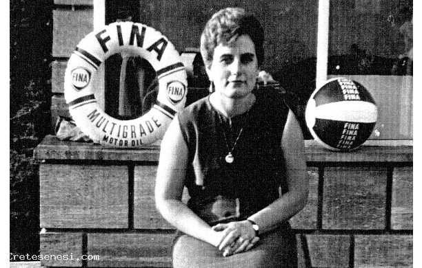 1965 - Iolanda, il gestore del distributore FINA