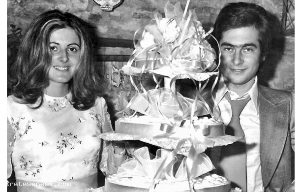 1971, Luned 27 Settembre - Luciana e Silvano davanti alla torta