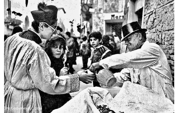 1989 - Crogetti e Vinsanto offerti da Meio