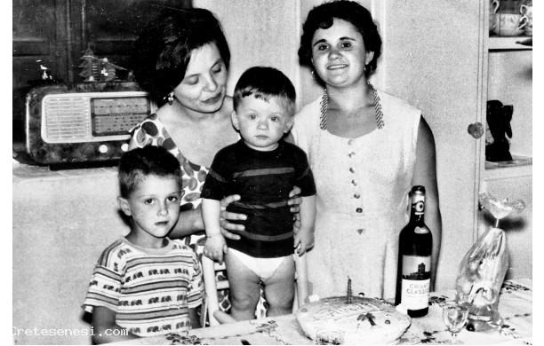 1962, 20 Agosto - Compleanno di Stefano con la mamma e i Galli