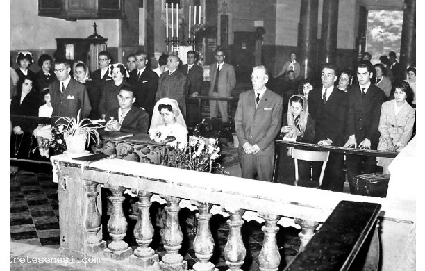 1961 - Le nozze di Santi e Vinicia nella chiesa parrocchiale