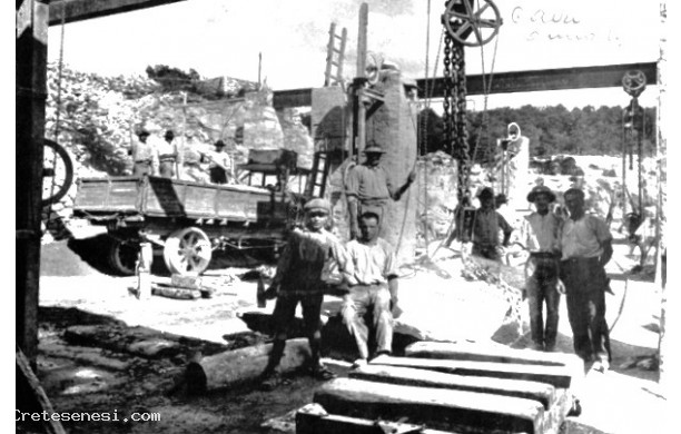 1928 - Panoramica sui mezzi di trasporto in cava