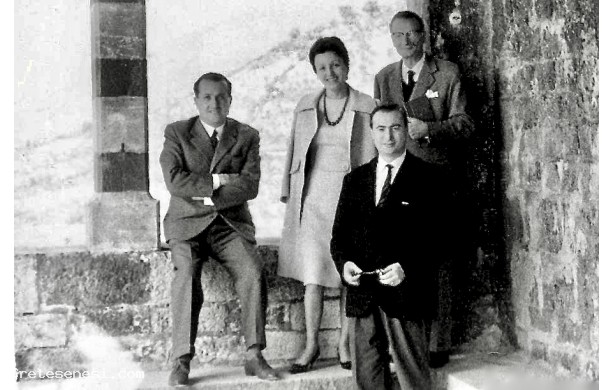 1962, Sabato 6 Ottobre - Montepaschini in gita a Gubbio