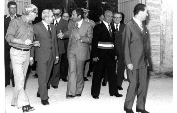 1975 - 8^ Mostra Mercato Ascianese: i Funzionari Comunali al seguito del Sindaco
