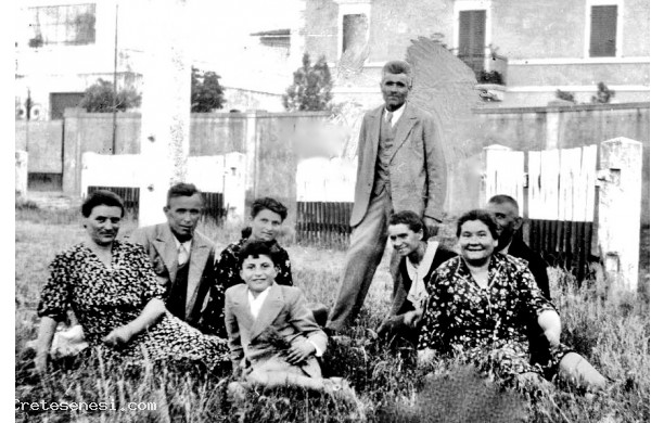 1942 - Gruppo all'interno dello Stadio Guglielmo Marconi