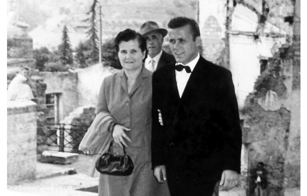 1956, Gioved 13 Settembre - Guerrino accompagnato da mamma Olga