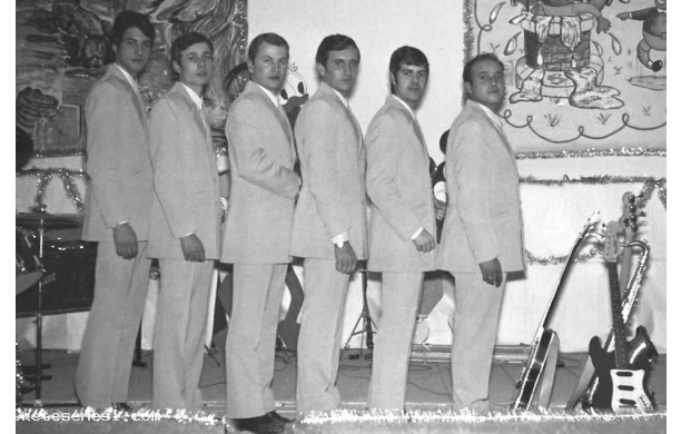 1969 - Gli Onduras in ordine di altezza alla Canzone dei Ragazzi