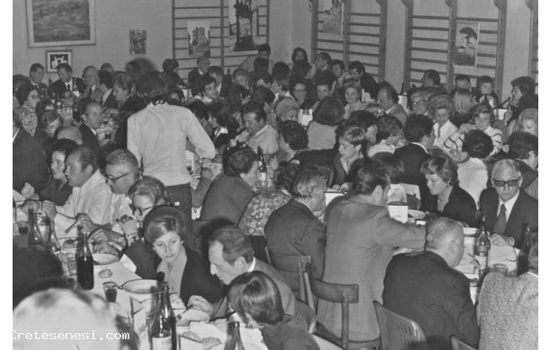 1976 - Garbo d'Oro, i partecipanti alla cena in palestra