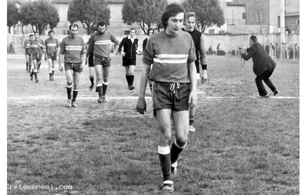 1974, Domenica 14 Aprile - Fine partita Virtus Asciano - Staggia