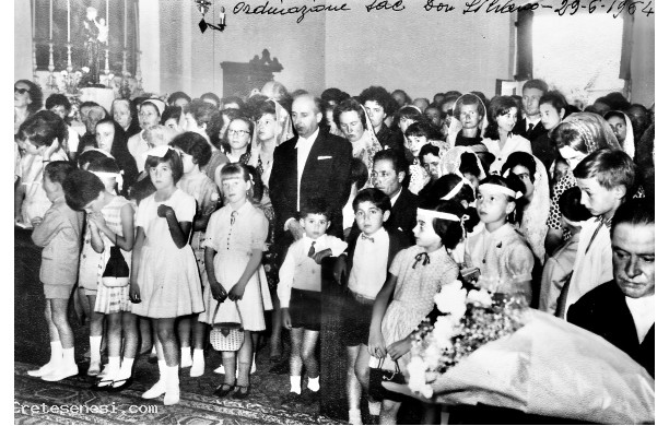 1964, Lunedì 29 Giugno - I partecipanti alla prima Messa di don Silvano