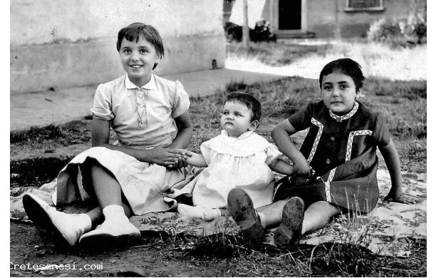 1954? - Marzia con altre due bambine