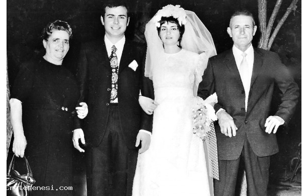 1970 - Gli sposi con i genitori di Tatiana