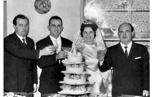 1963, Lunedi 18 Novembre - Rina e Isaldo, al pranzo di nozze con i testimoni