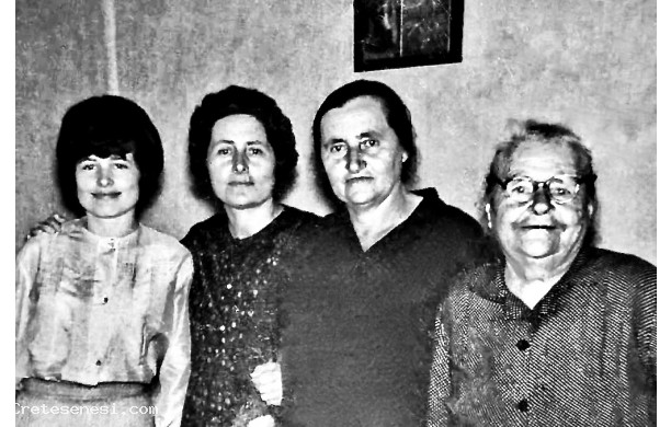 1968 - Quattro generazioni di giovani mamme e spose