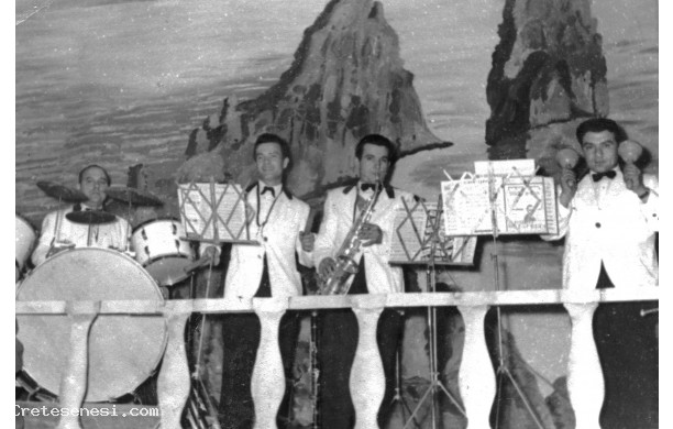 1952 - Serata danzante al Ravvivati