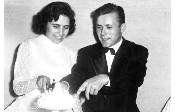 1956, Giovedi 13 Settembre - Guerrino e Viviana Tagliano la Torta
