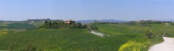 La villa padronale sulla strada polverosa
