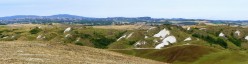 Dietro le crete si intravede Siena