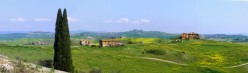 Casolari abbandonati e Cipressi svettanti