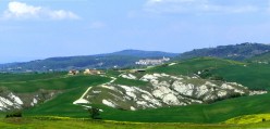 Le crete con Serre di Rapolano sullo sfondo