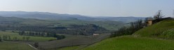 La valle dell'Arbia con la Grancia di Cuna