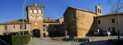 La chiesa all'ingresso di Cuna